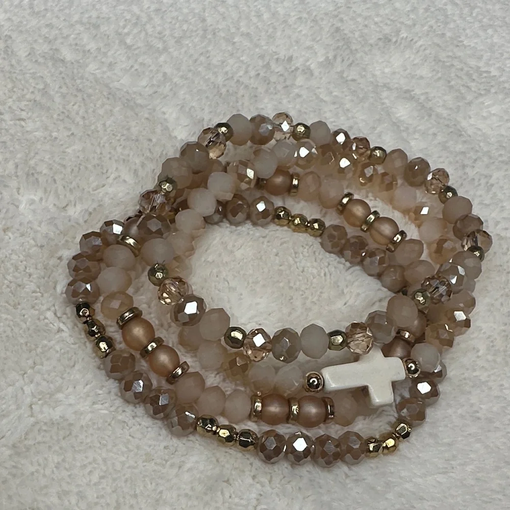 Beaded Bracelets Pretty Neutral Gold Mauve Pink Set of 4 with Cross Charm NWOT